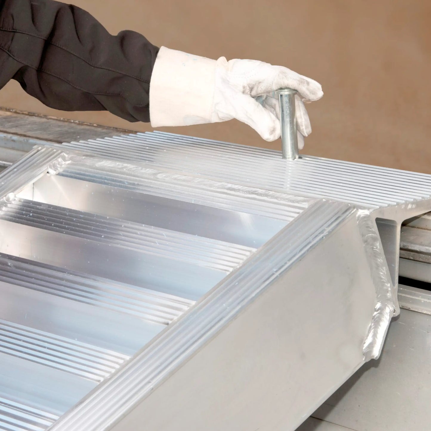 AVS 200 Alurampen | Länge 3485 mm, Breite 580 mm, Tragkraft 11330 kg