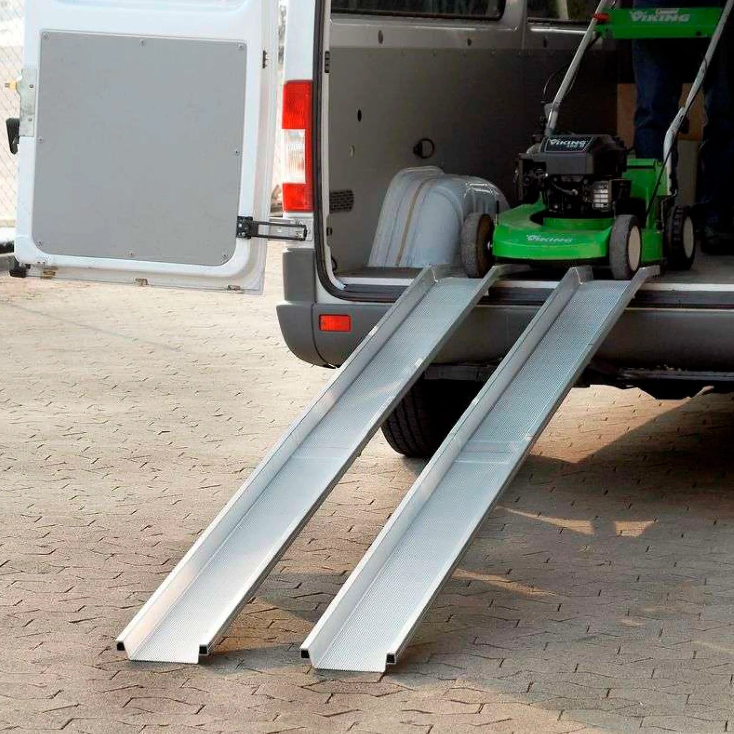 ABS Alurampen | Länge 2000 mm, Breite 230 mm, Tragkraft 230 kg