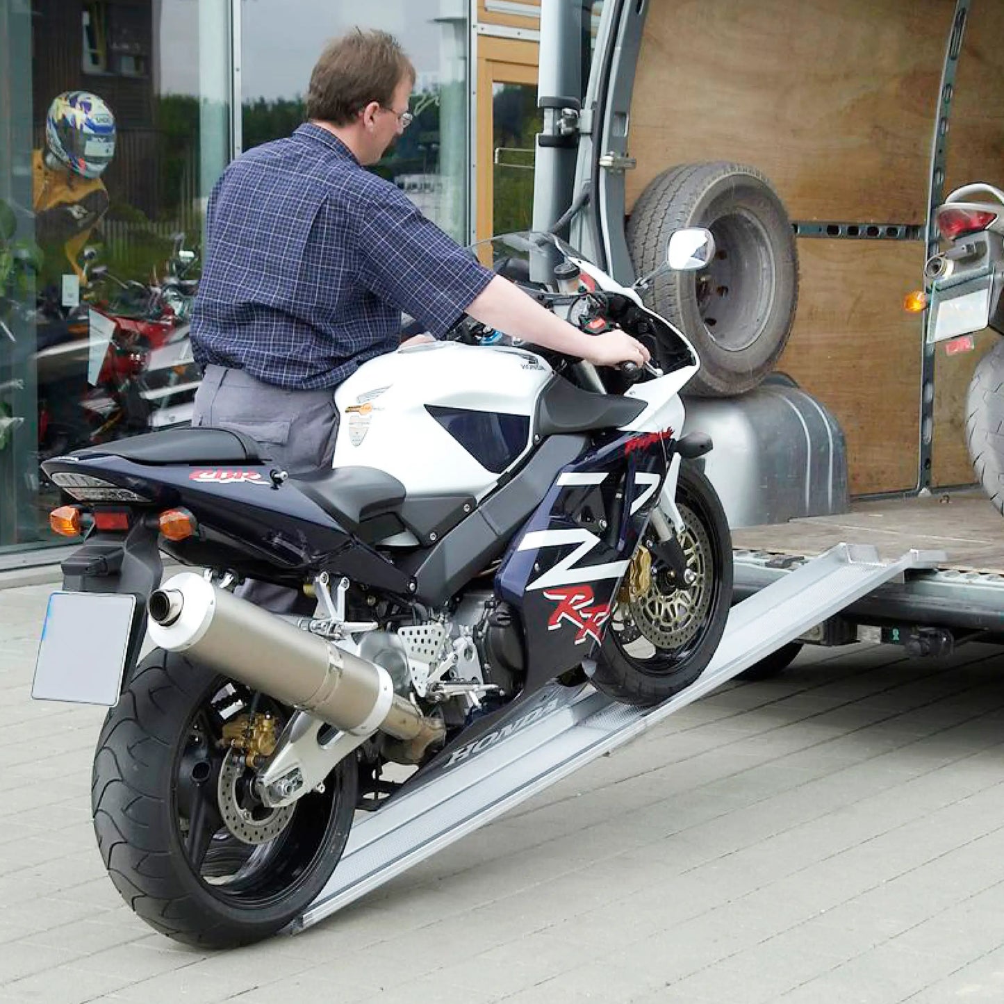 ABS Alurampen | Länge 2000 mm, Breite 230 mm, Tragkraft 230 kg