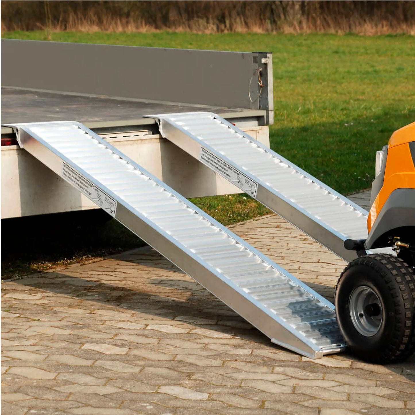 AVS 110 Alurampen | Länge 3230 mm, Breite 400 mm, Tragkraft 2080 kg
