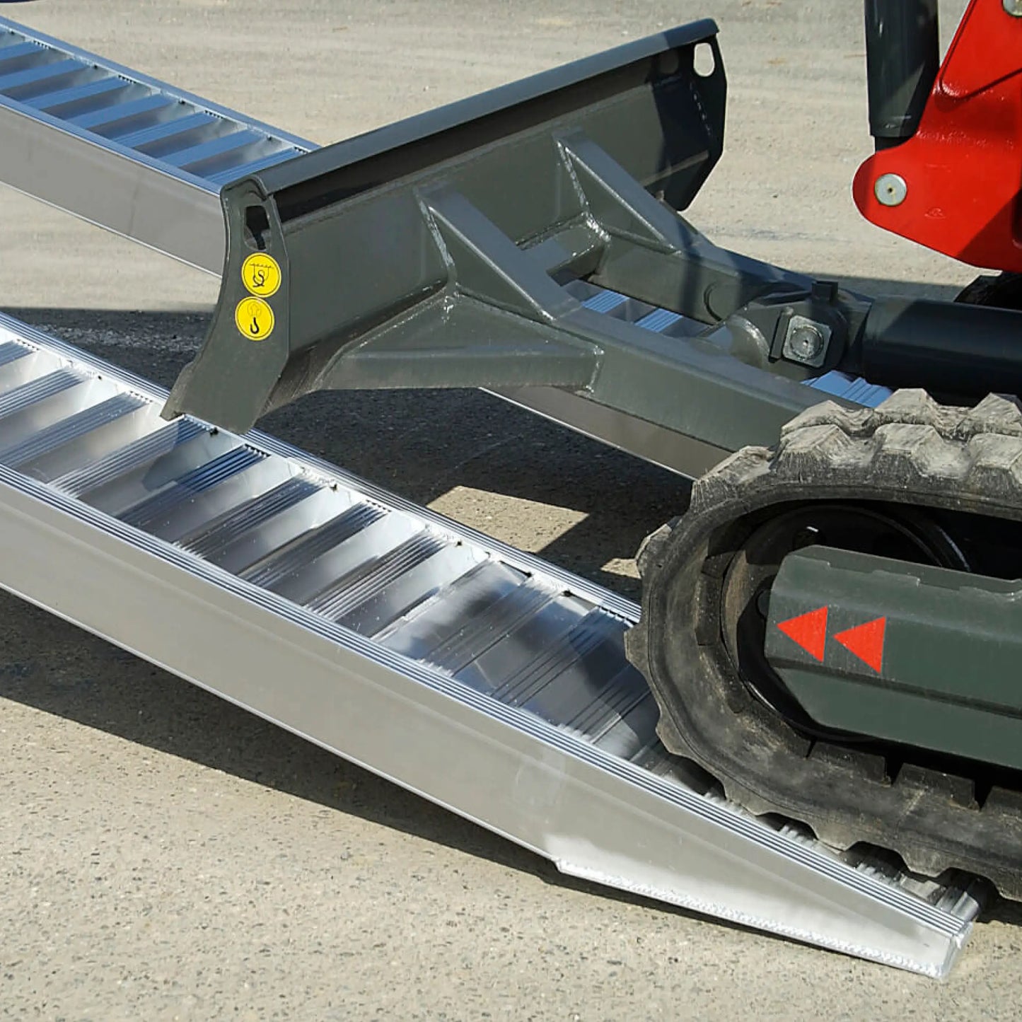 AVS 110 Alurampen | Länge 3230 mm, Breite 400 mm, Tragkraft 2080 kg